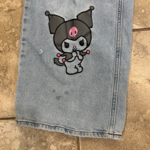 Kuromi Sanrio Wide Leg Jeans Light Wash Graphic Denim Pants Size 3 Womens - Picture 4 of 15